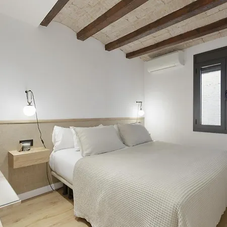 Ola Living Calabria برشلونة